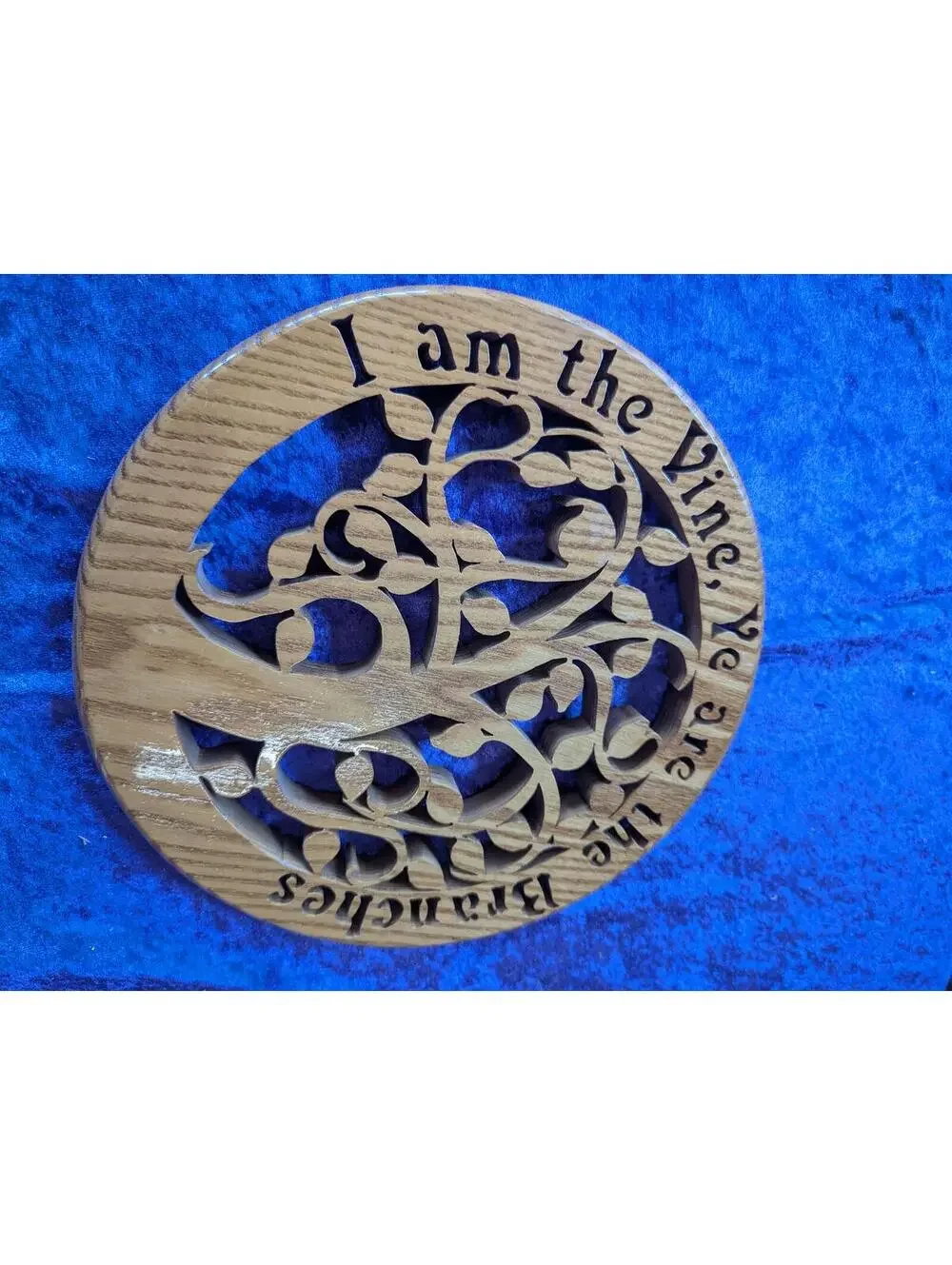 Wooden Wall Hanging Decor with Vine and Branch Design